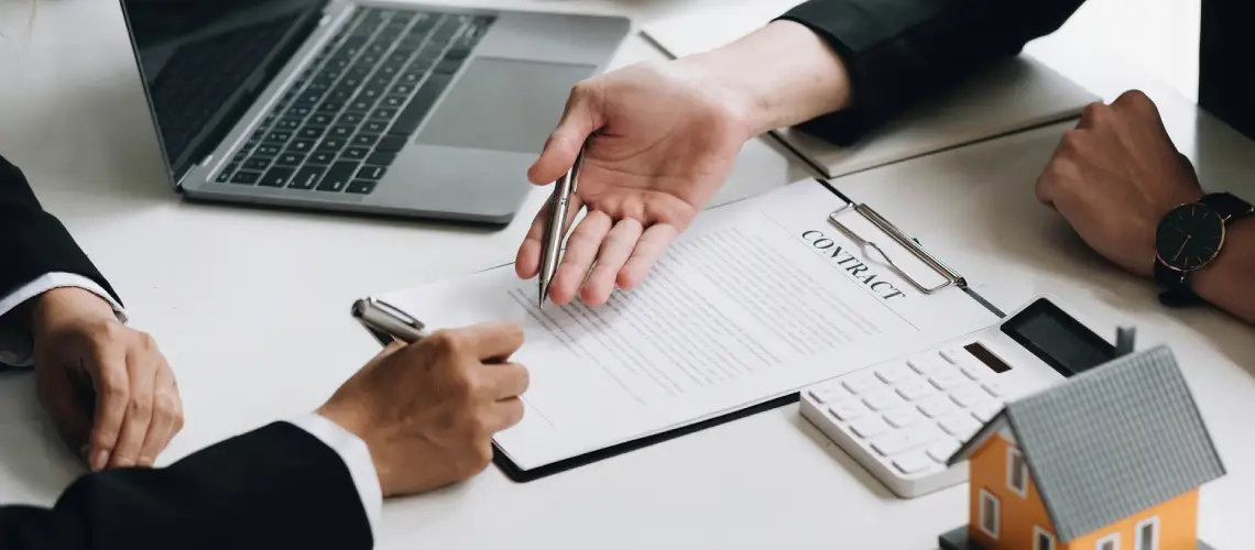 A professional explaining business valuation methods